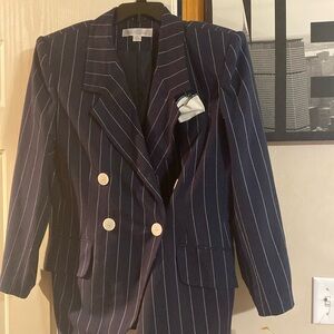 Gloria Vanderbilt Pinstripe suit Navy with white pistripe